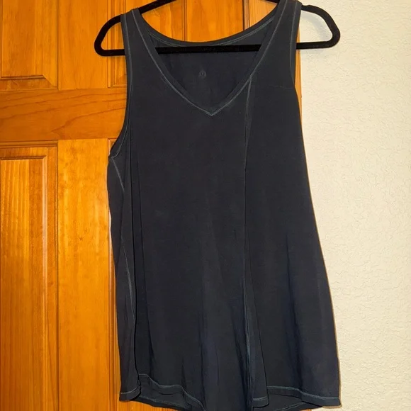 Lululemon Knot A Problem Tank - Picture 4 of 9